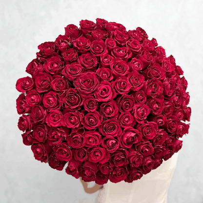101 Red Roses in Clear Vase – Luxury Valentine’s Day Flower Delivery in Miami