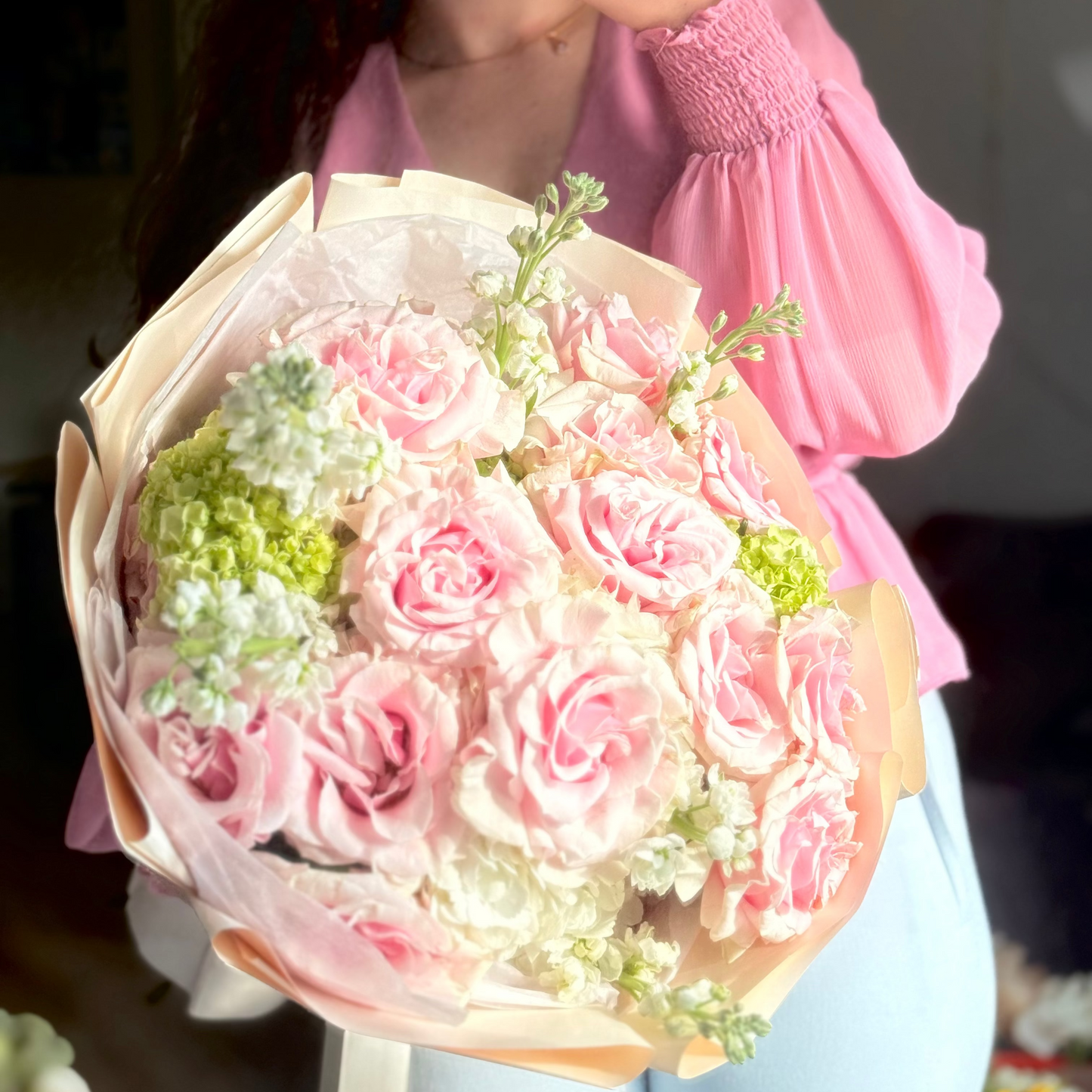 Romance in Bloom – Pink Roses & Hydrangeas