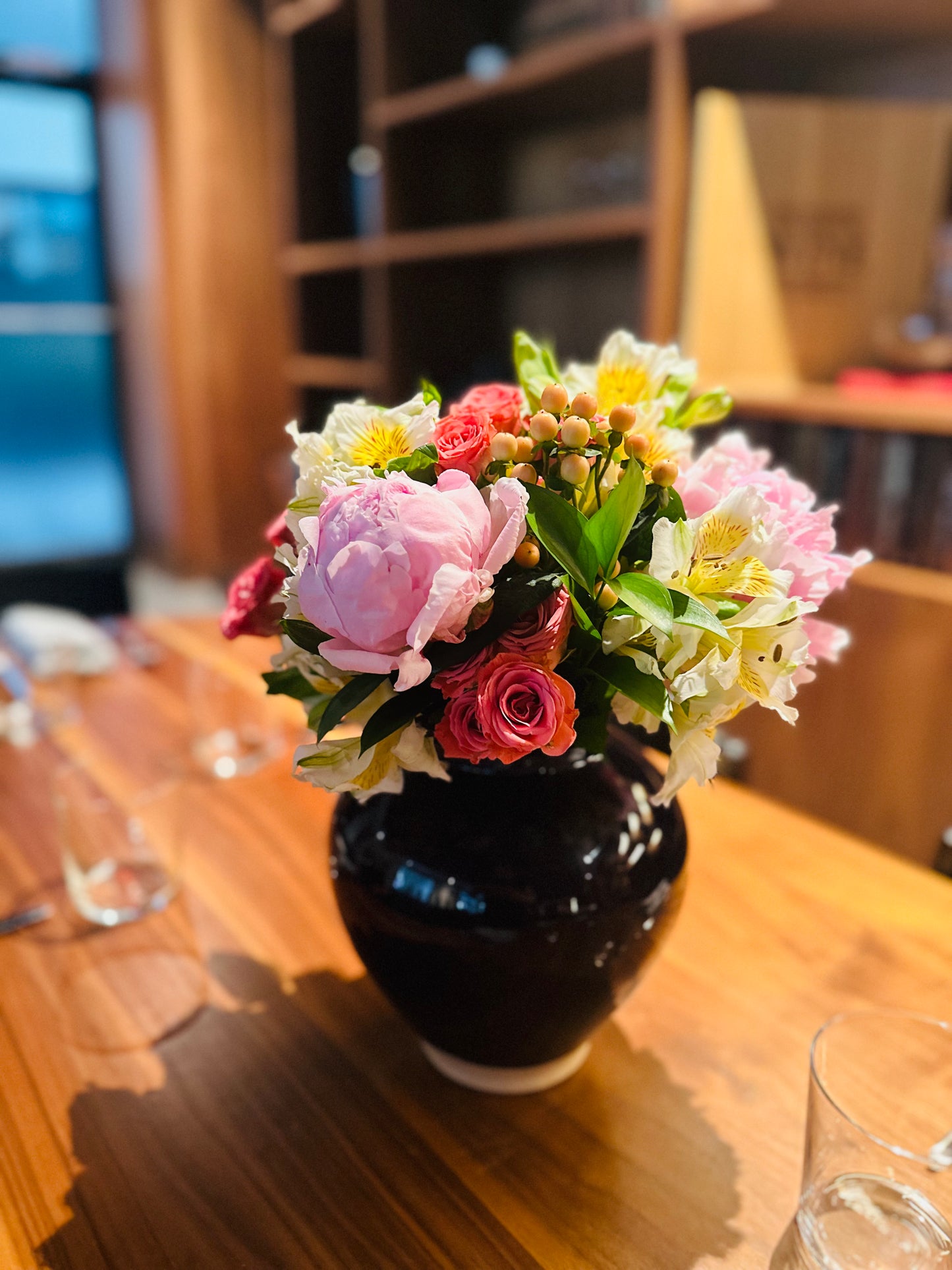 Elegant Peony & Spray Rose Bouquet – Beautiful Floral Arrangement with Alstromeria & Hypericum Berries