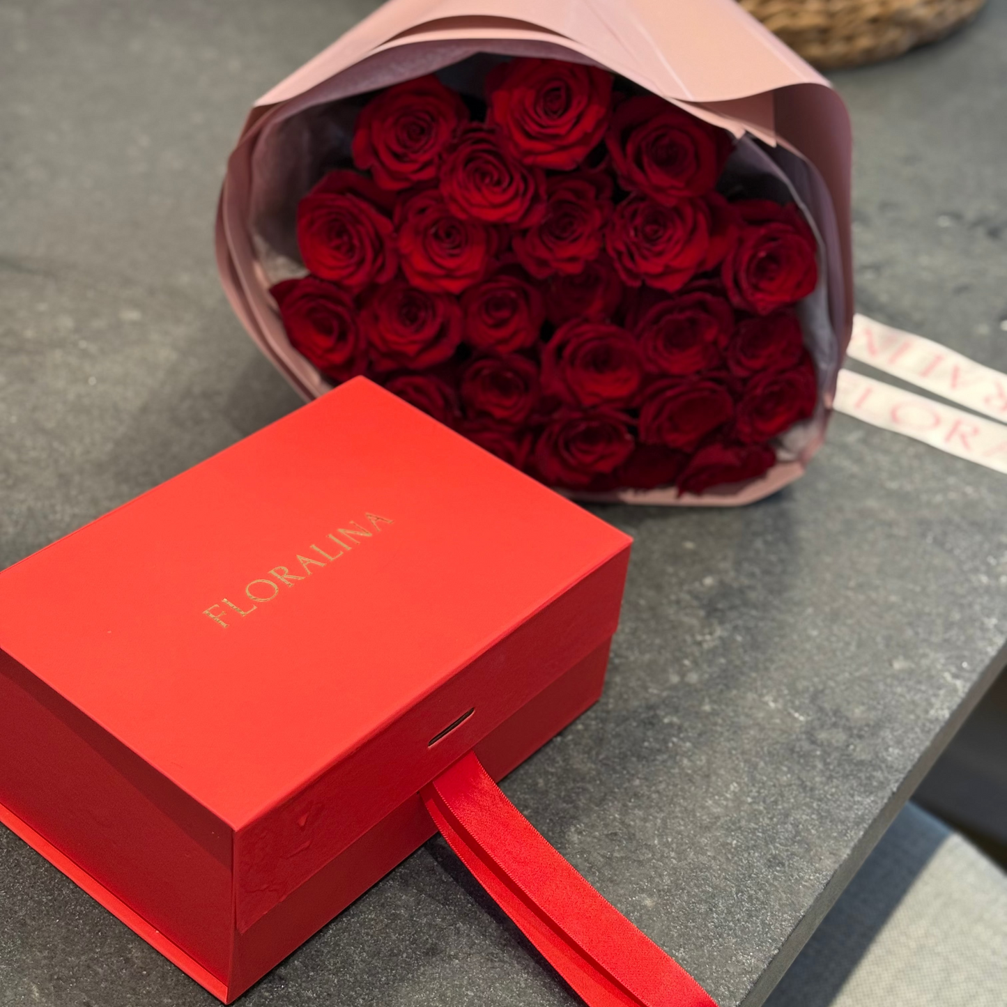 Milk Chocolate Covered Strawberries – Premium Gift Box