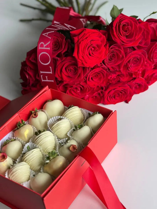 Chocolate Covered Strawberries — Premium Gift Box